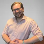 Dr. Paul Springer