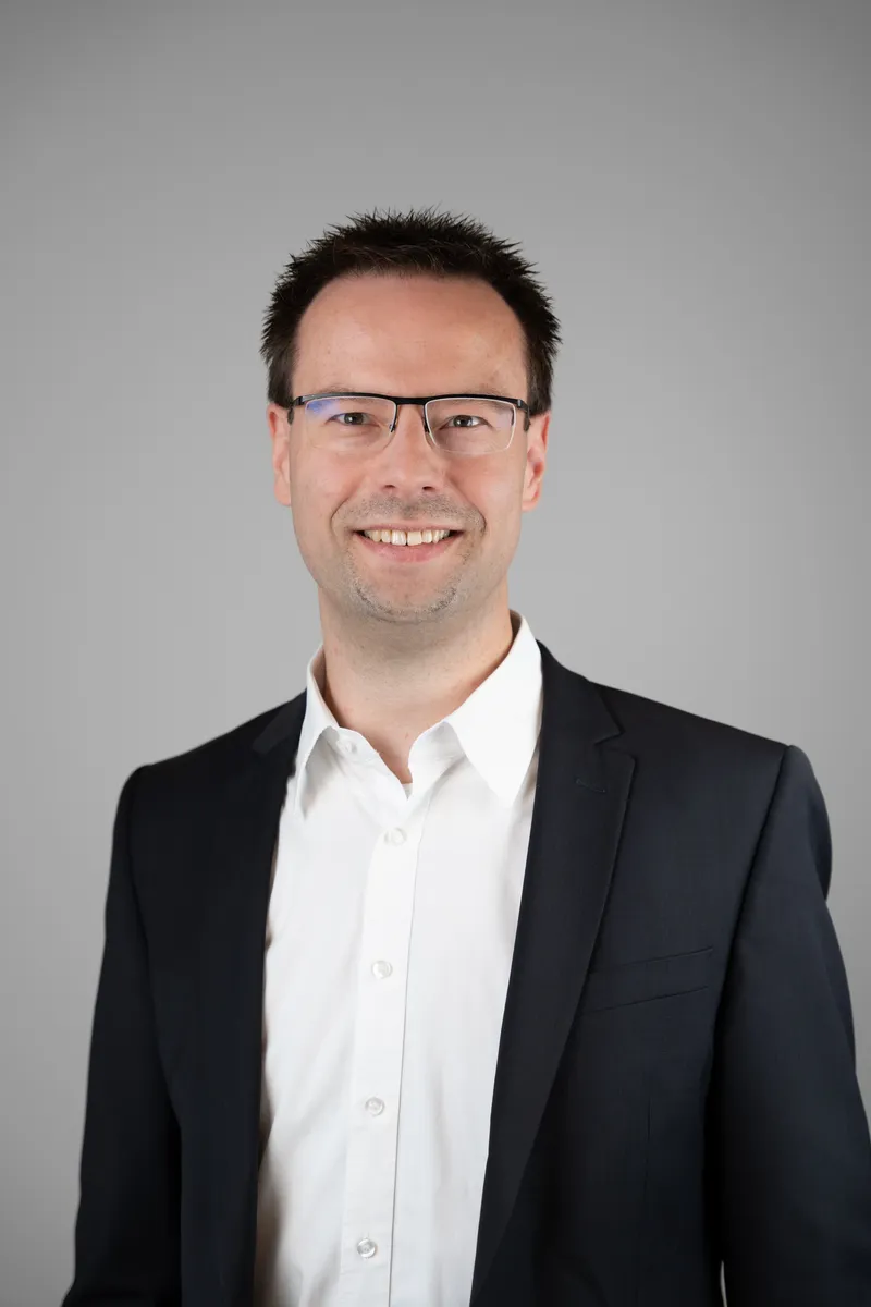 Dr. Carsten Hof